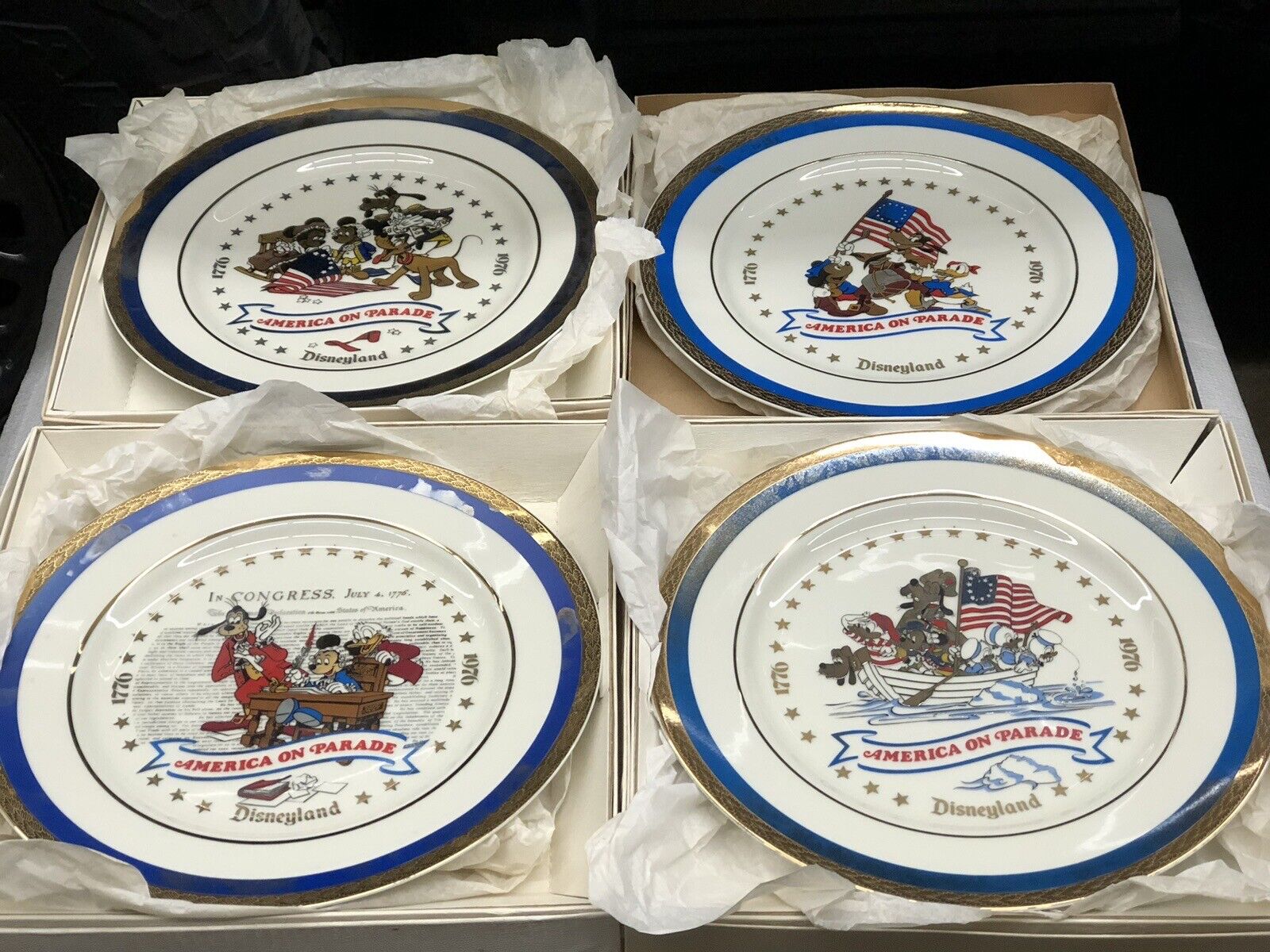 Set of 4 DISNEYLAND America on Parade Bicentennial 1776-1976 Plates #1909/3000