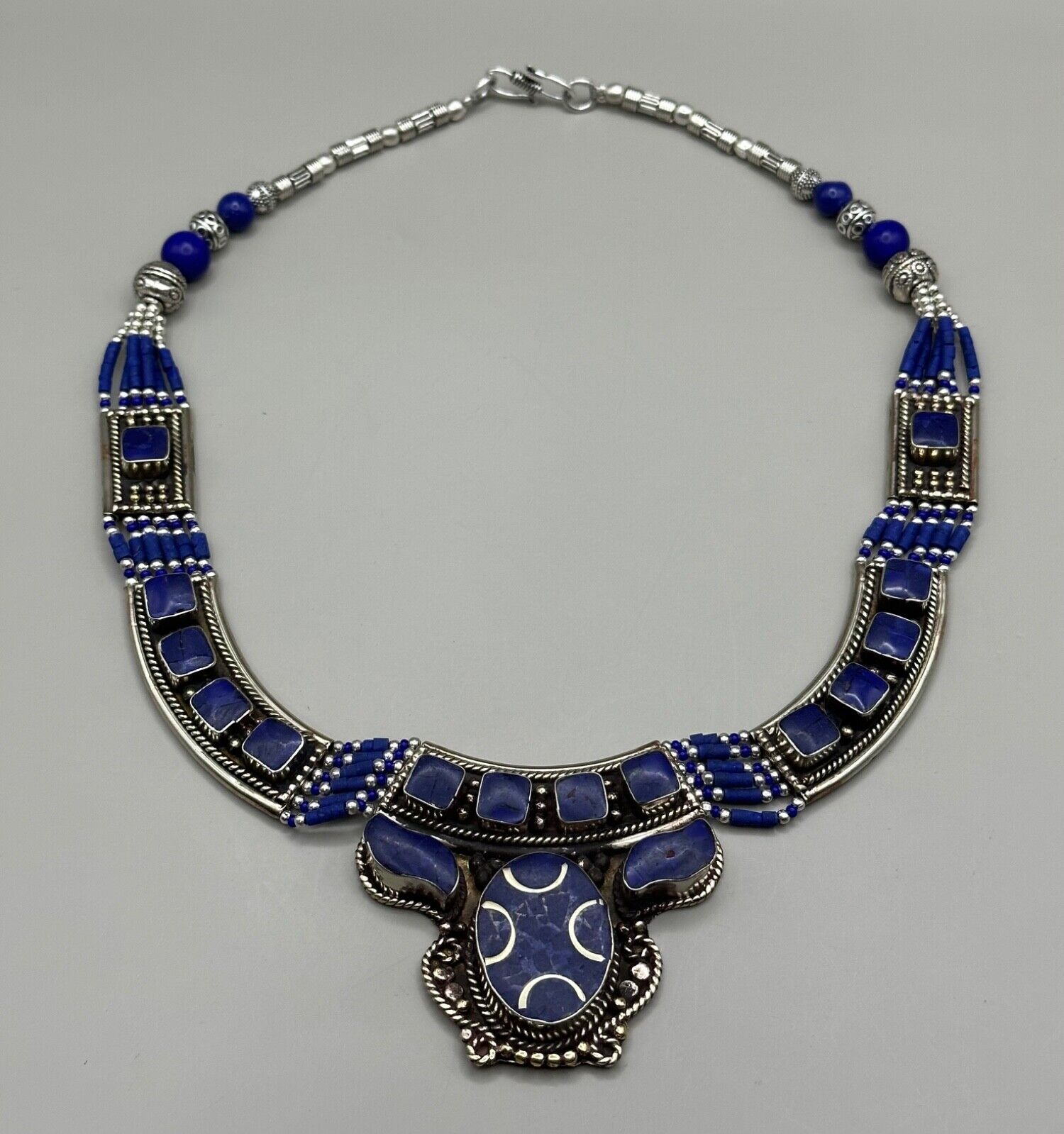 Unique Tibetan Silver Plated Vintage Natural Lapis Lazuli Necklace