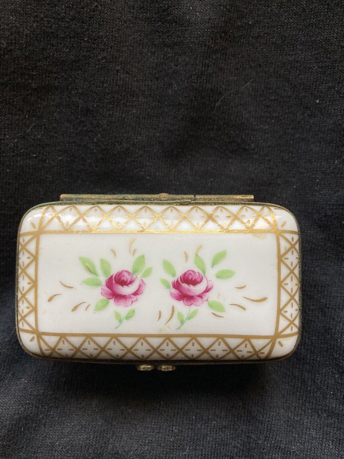 Limoges France Hand Painted Pink Roses Trinket Pill Jewelry Box Vintage Antique