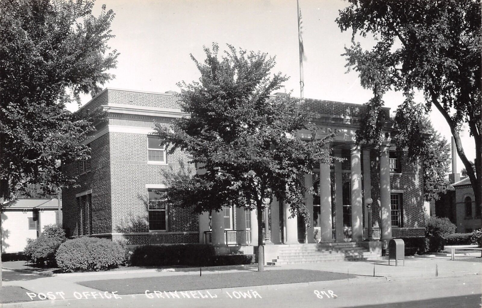 Grinnell Iowa~Big Shrubs & Columns~US Post Office~Summer Shade Trees RPPC 1940s
