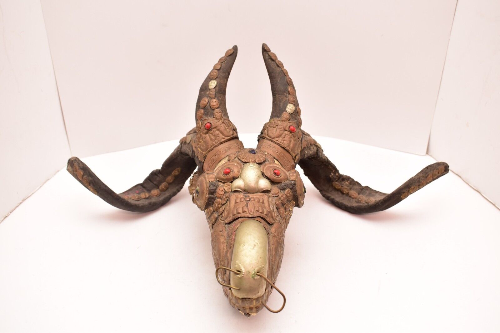 Vintage Rare Decorated Sheep head Ram Skull Old Tibetan Kapala Goat Ritual Skull