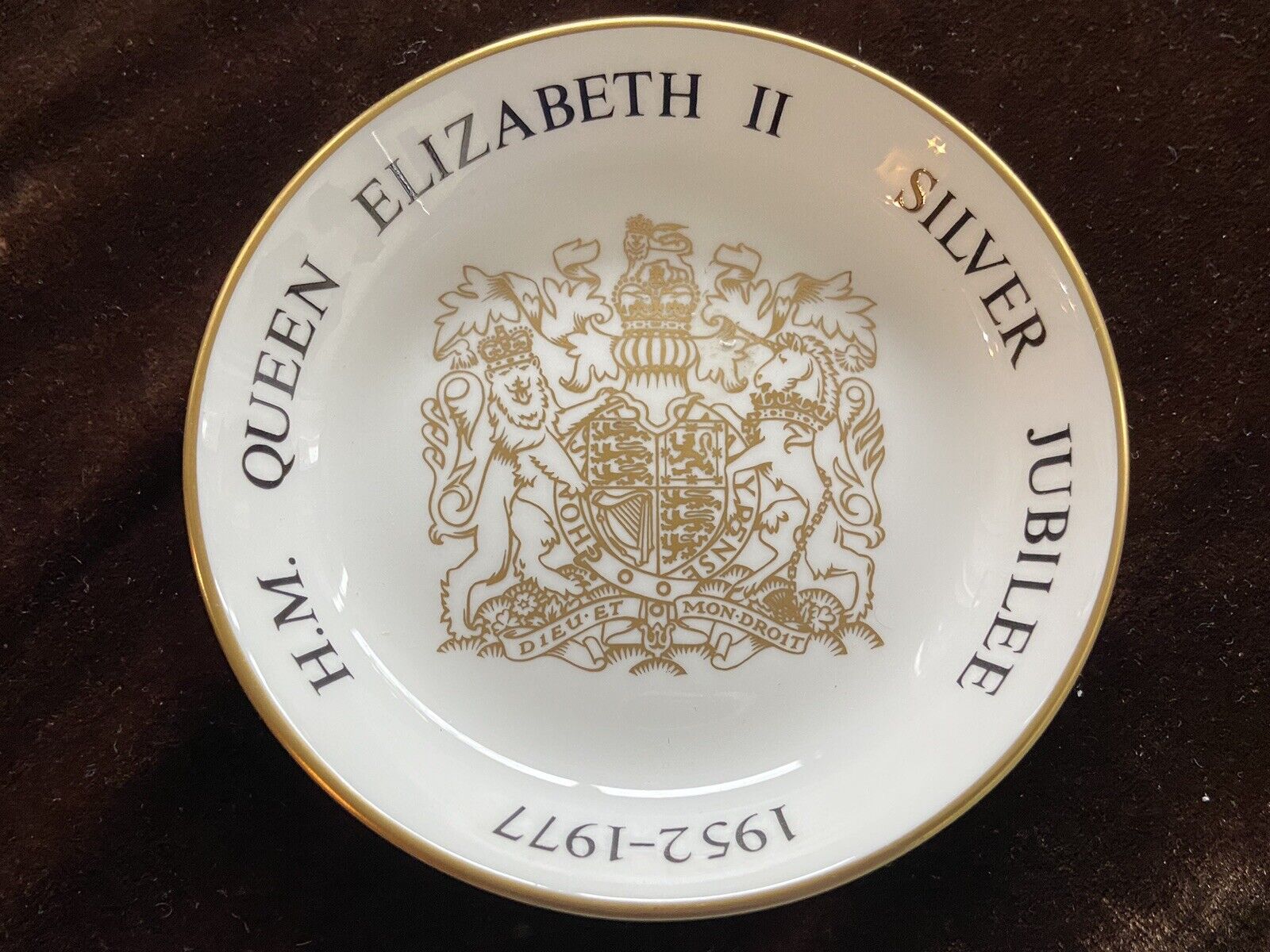Queen Elizabeth II Silver Jubilee trinket dish 