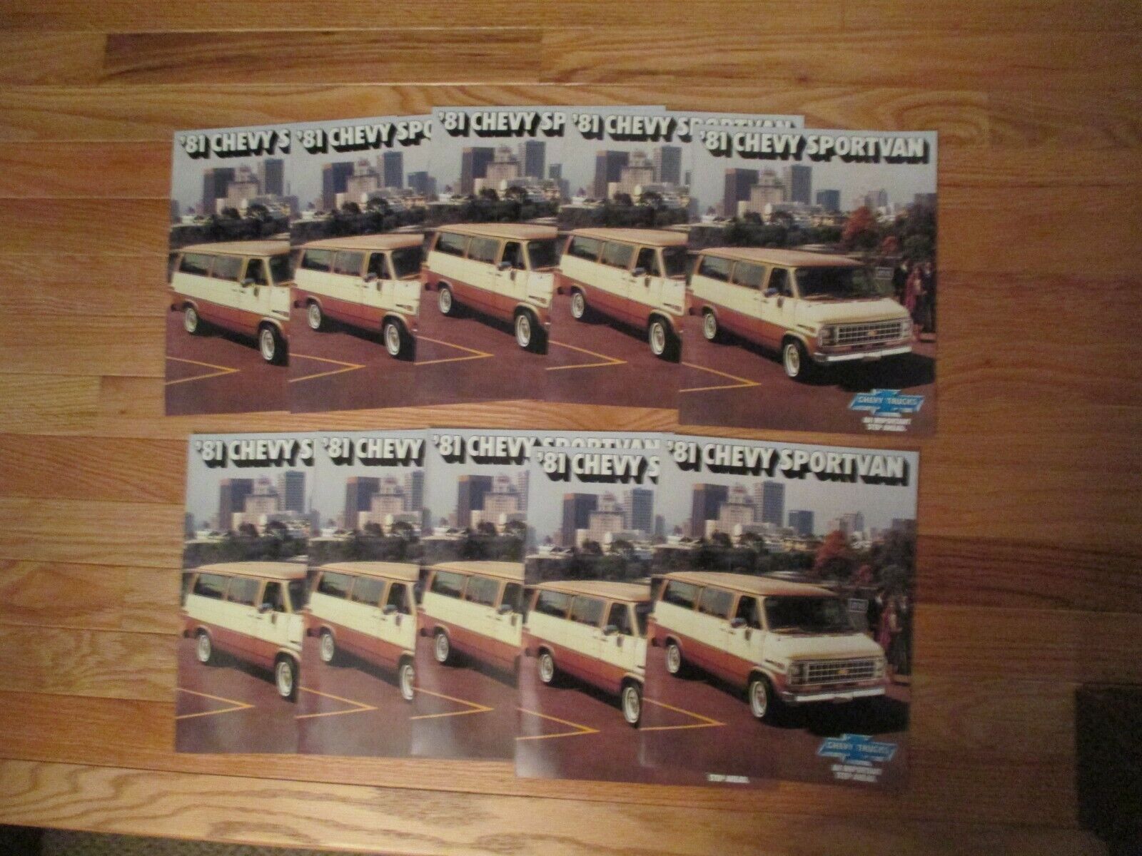10 Chevrolet Van Sportvan Chevy original Dealer car Sales Brochure