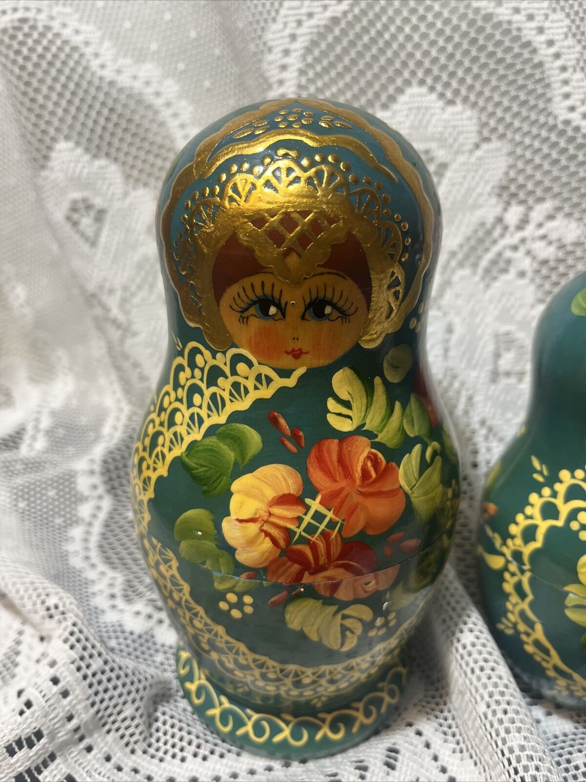 Matryoshka Russian Nesting Dolls Hand Painted 5 Dolls  Queen Princess