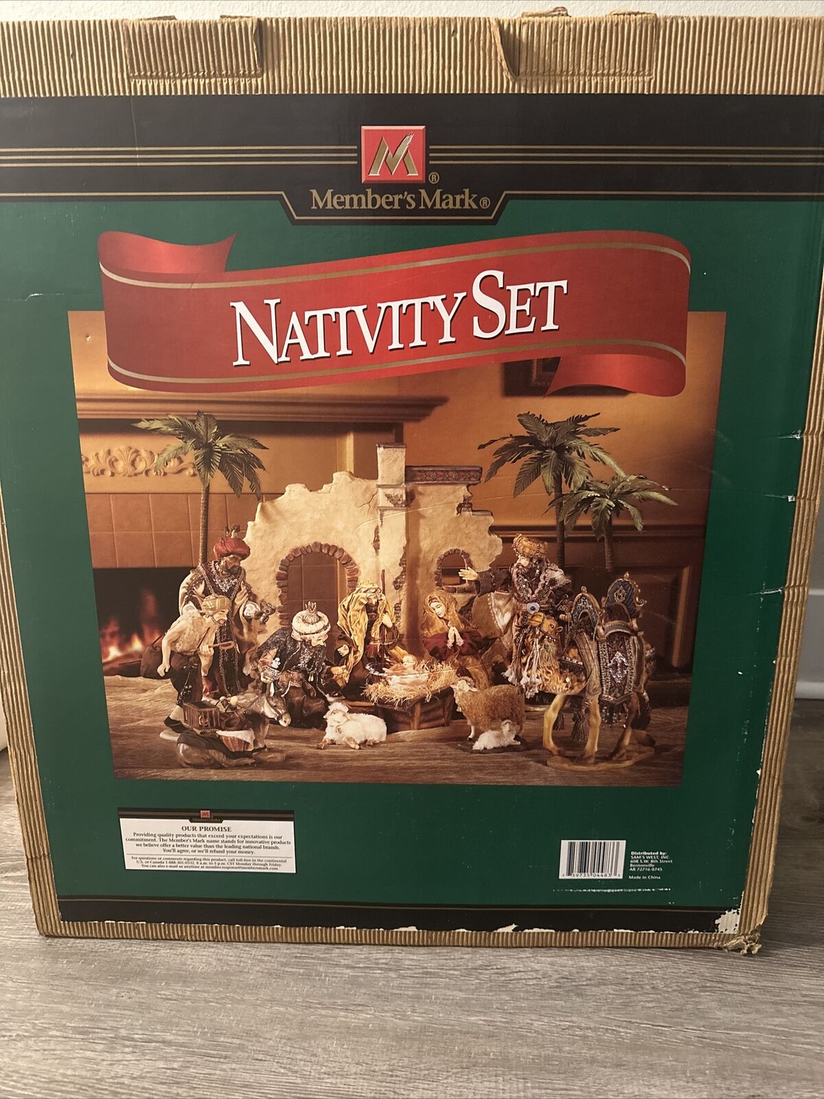 Member\'s Mark 2005 Large Nativity Set 16 Piece Porcelain Christmas Nativity &Box
