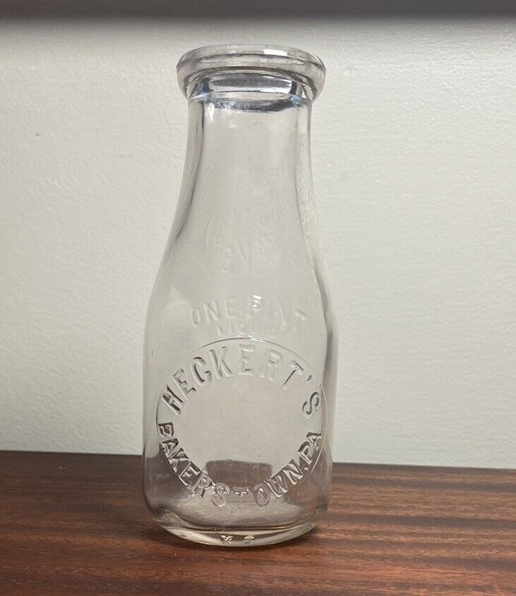 RARE 1 Pint Milk Bottle HECKERT’S Farm Bakerstown PA Antique Pennsylvania NICE