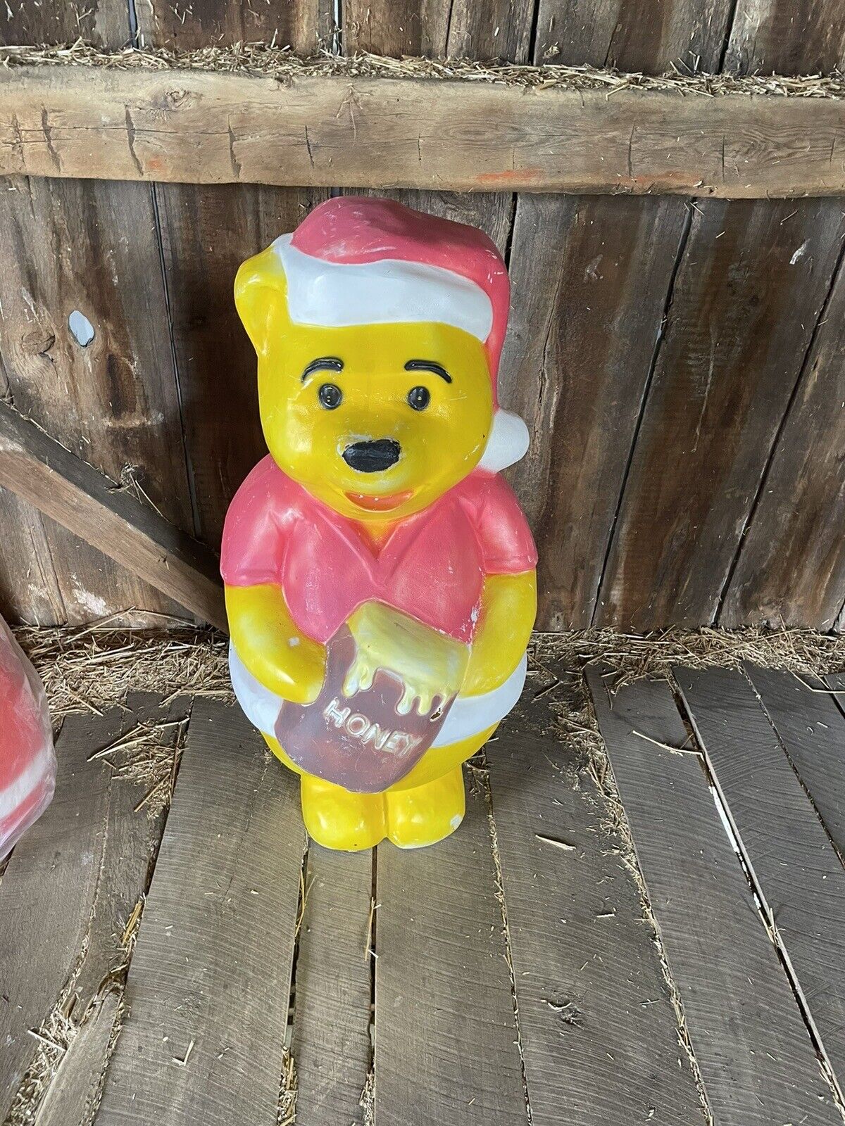 RARE VINTAGE WINNIE THE POOH 43 INCHES BLOW MOLD HOLIDAY CHRISTMAS YARD DECOR