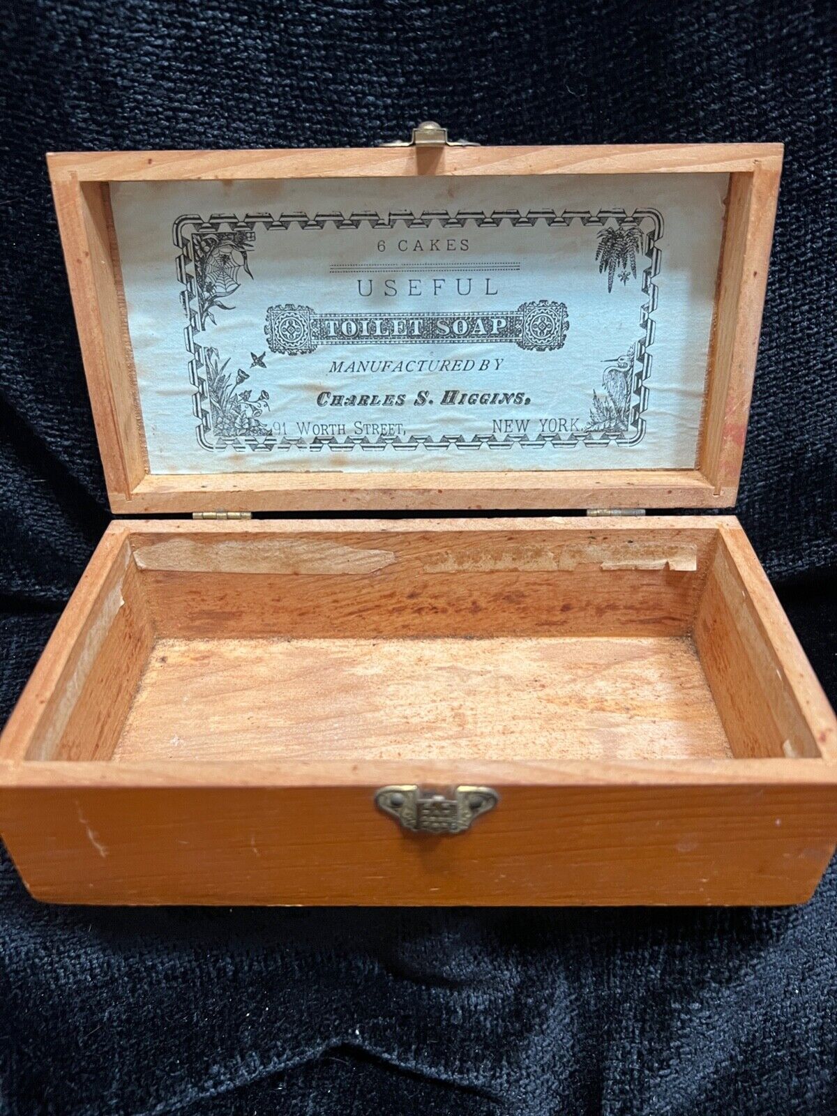 Antique Charles S. Higgins NY, Toilet Soap Wooden Hinged Advertising Box