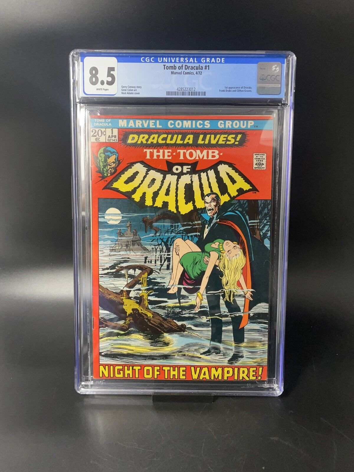 TOMB OF DRACULA #1 CGC 8.5 KEY Neal Adams Cover 1st Dracula WP Classic Cover MCU