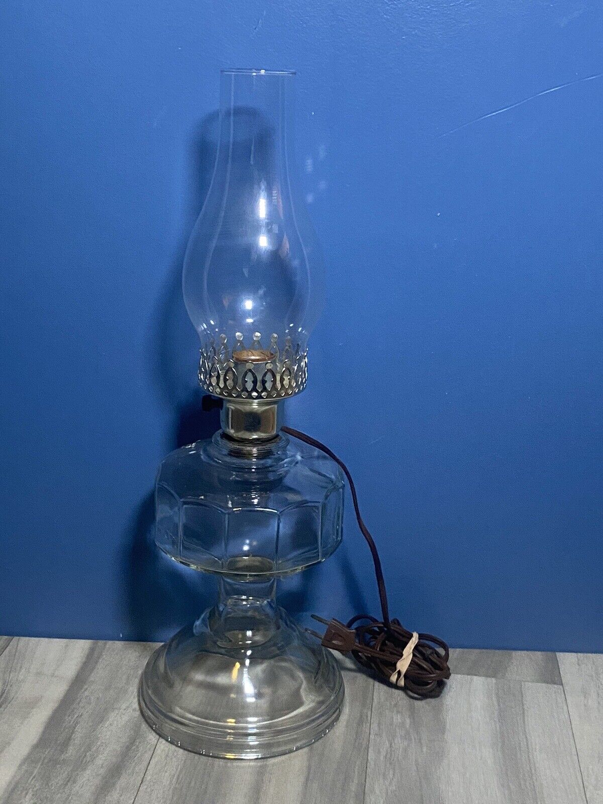Vintage  Leviton Lamp Base w/ Electric  19\
