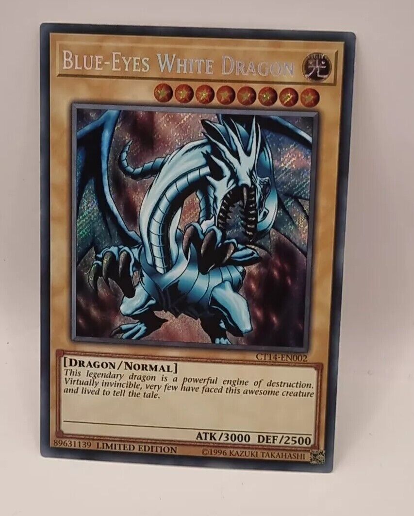 Blue Eyes White Dragon LOB-EN001 Ultra Rare Near MINT holo With Protector 