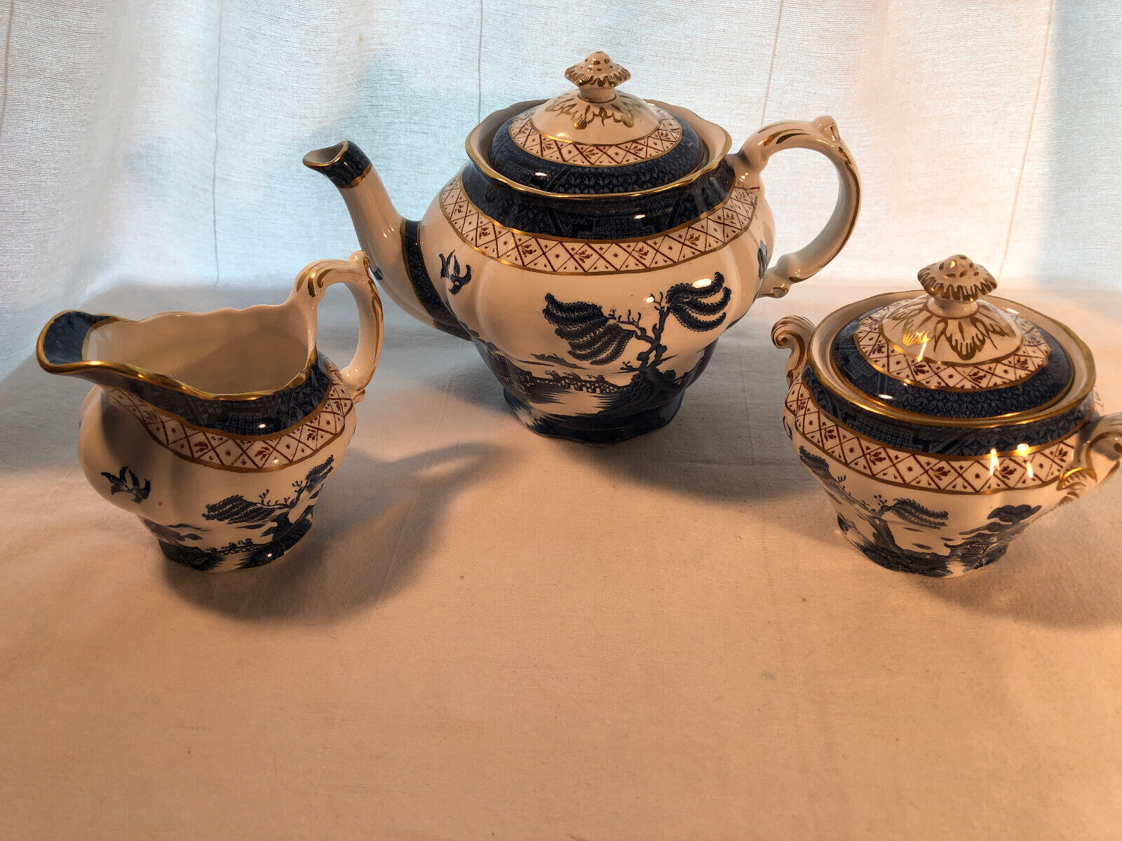 Booths Pottery Real Old Willow Tea Pot With Lid And Creamer Sugar W/ Lid