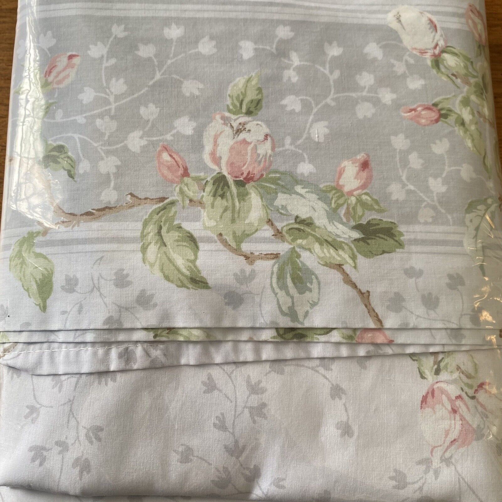 Vintage Springmaid Queen Flat Sheet No Iron Light Blue Pink Floral Branch ***