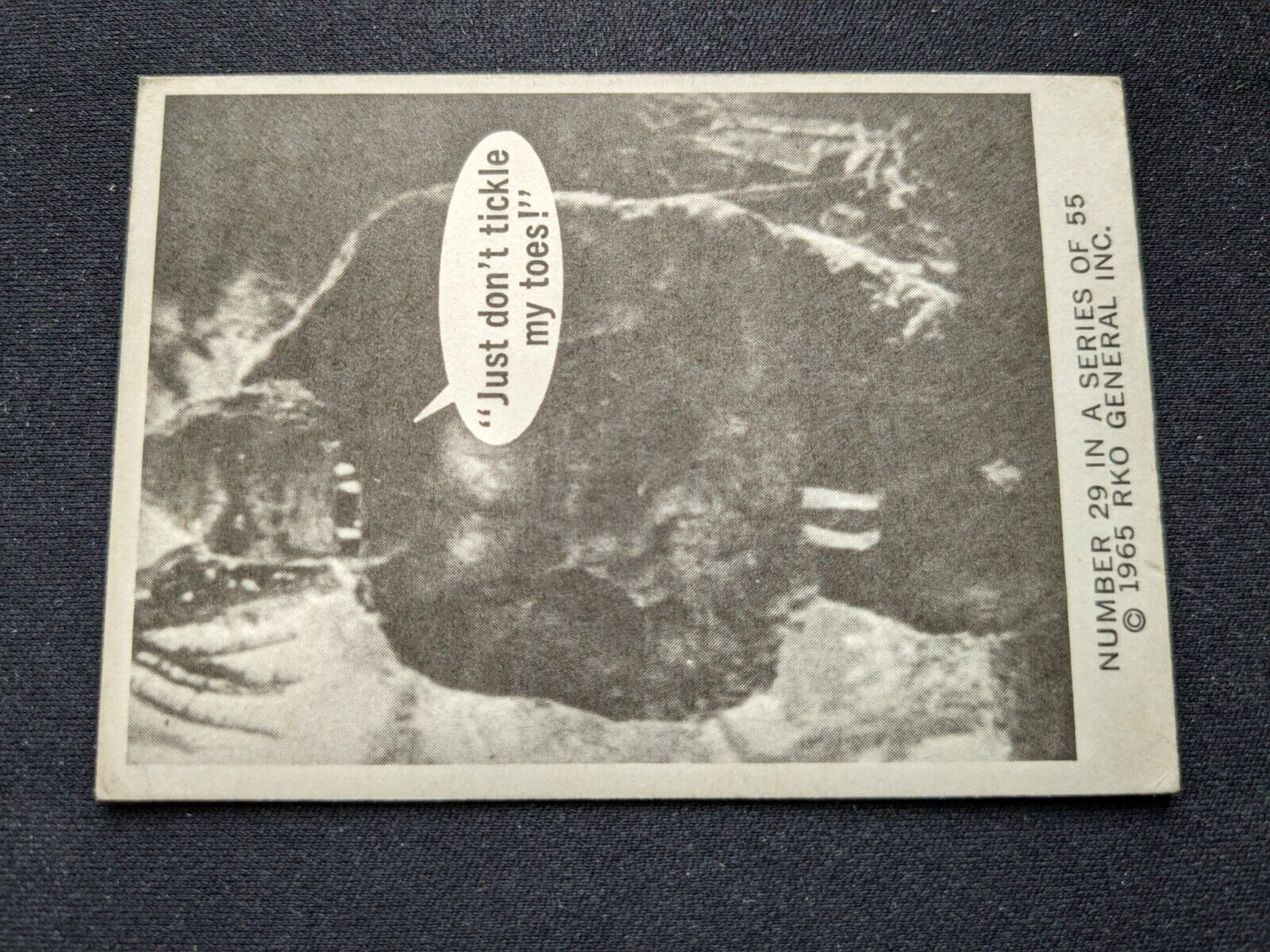 1965 Donruss King Kong Card # 29 \