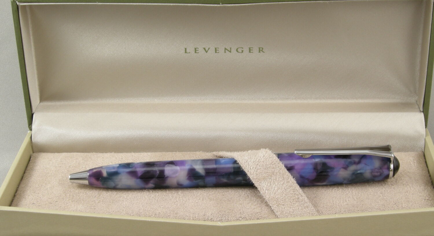 Levenger True Writer Ultra Violet Purple & Chrome Ballpoint Pen - New In Box
