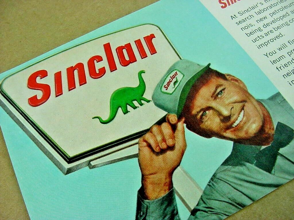 NEAR MINT dated 1966 SINCLAIR WORLD OF DINOSAUR Old 8 x5 in. Gas Station Book