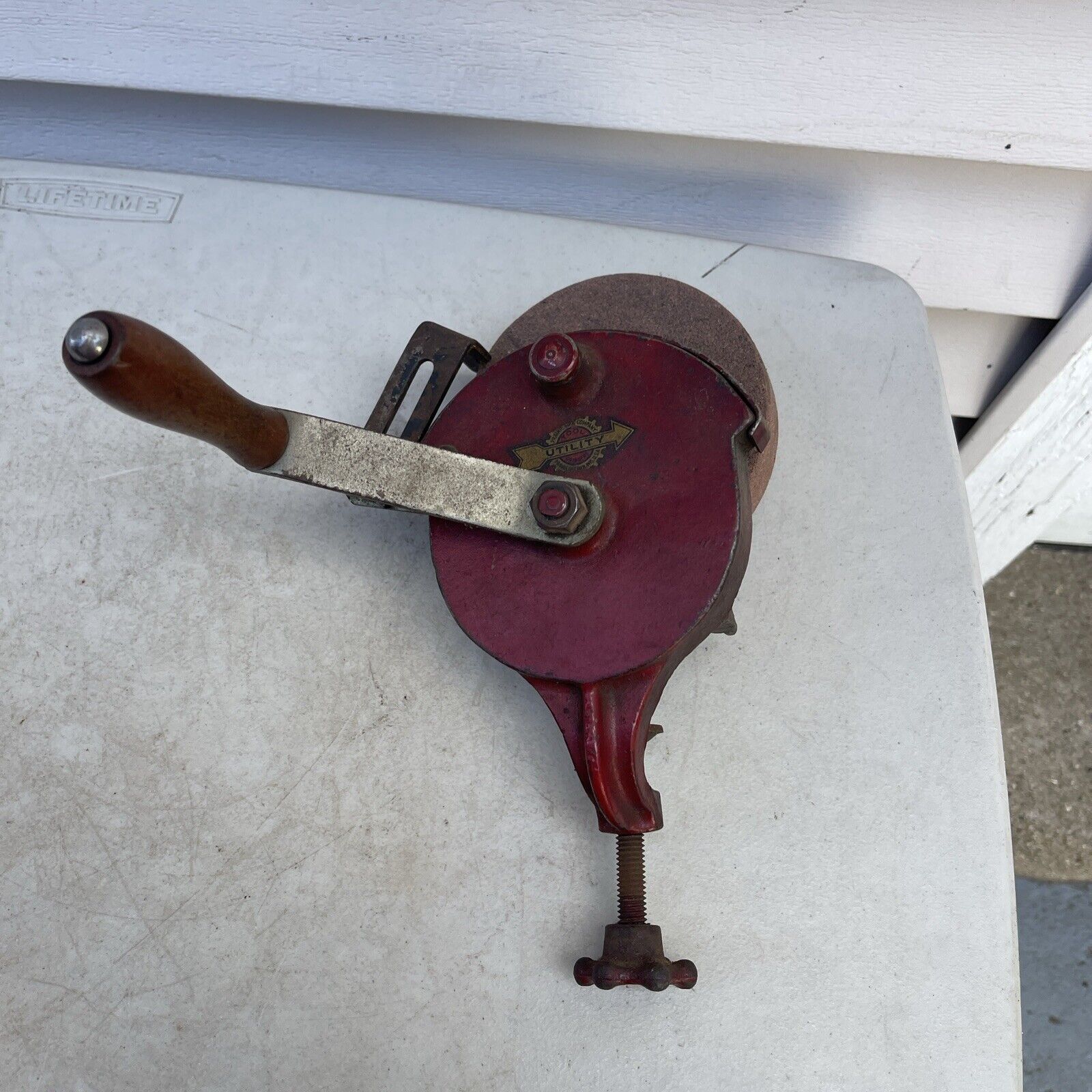 Vintage Prairie Tool Co C-6 RED Bench Mount Hand Crank Utility Grinder Sharpener