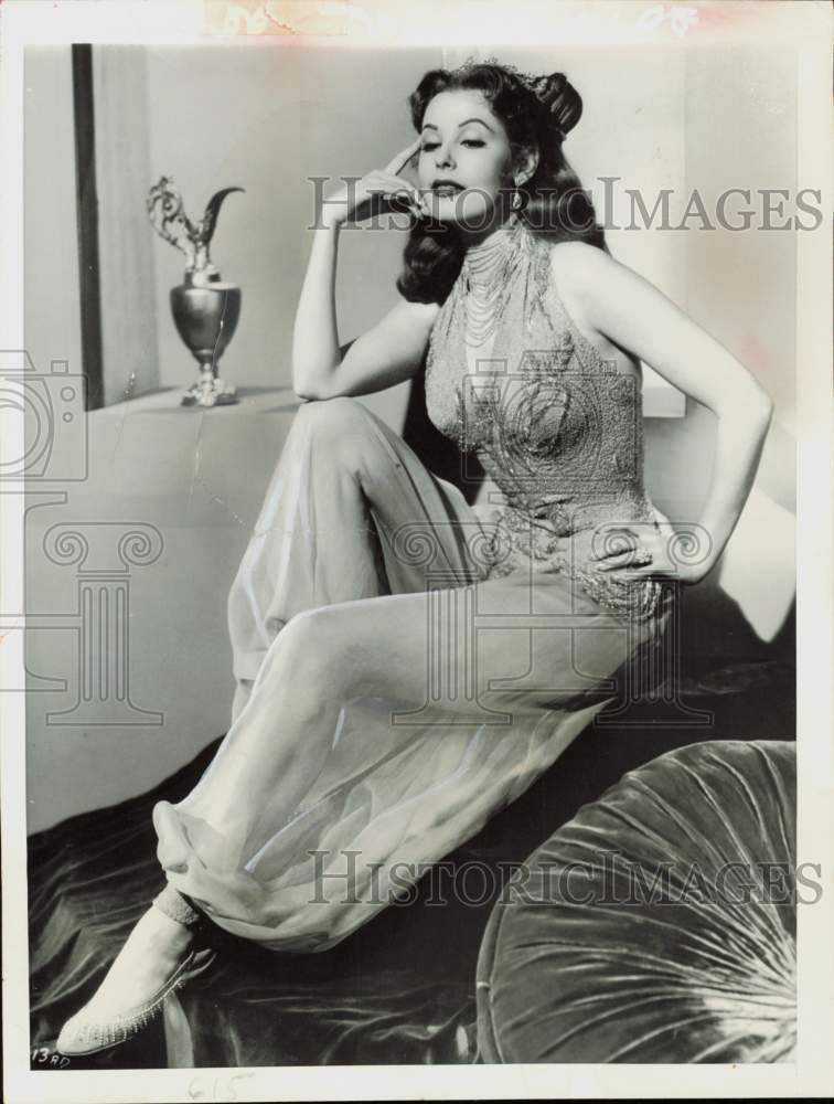 1953 Press Photo Actress Arlene Dahl at Universal City, California - kfa52819