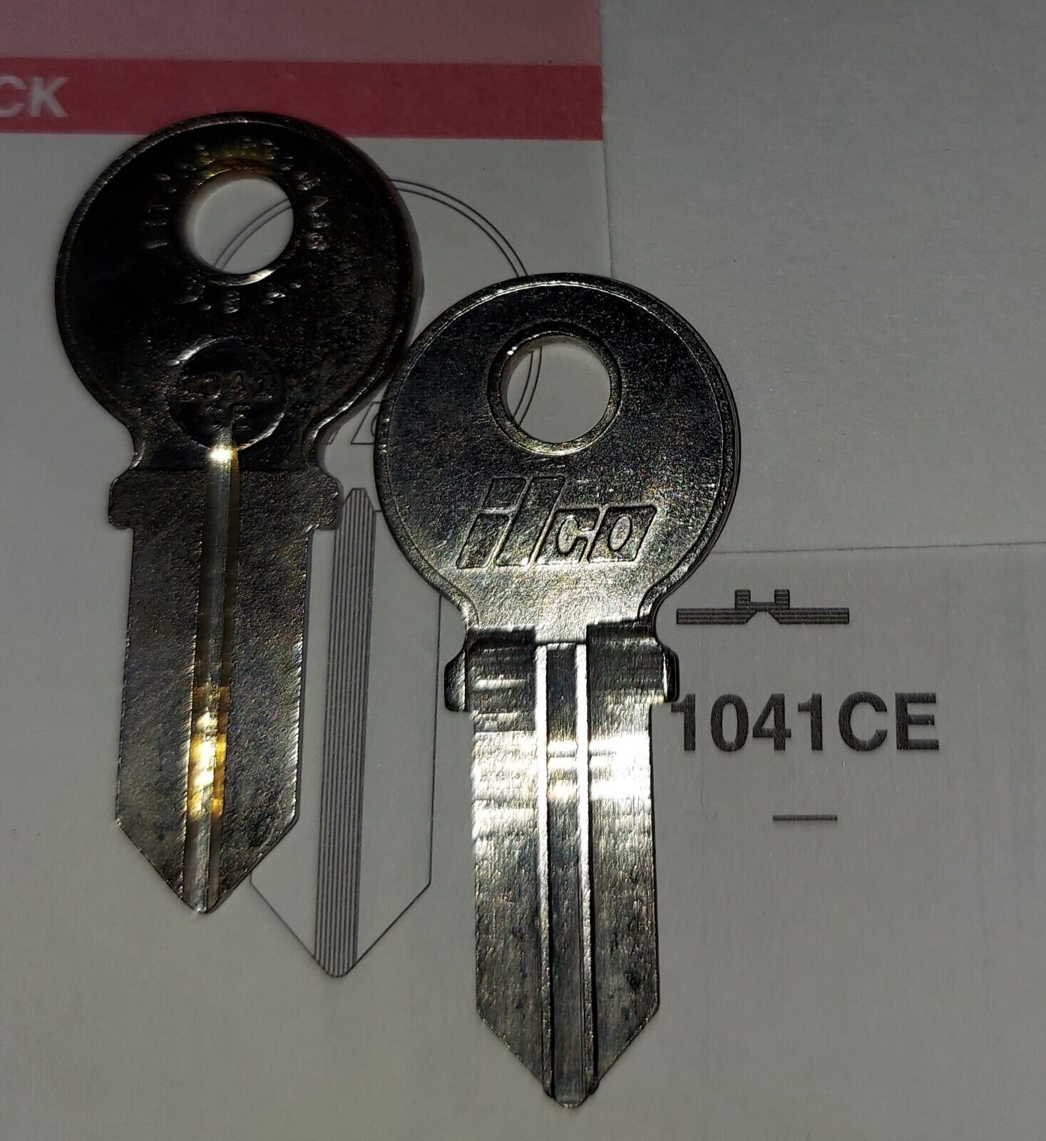 American Lock 1041CE, AME6, Vintage Padlock Key Blank.