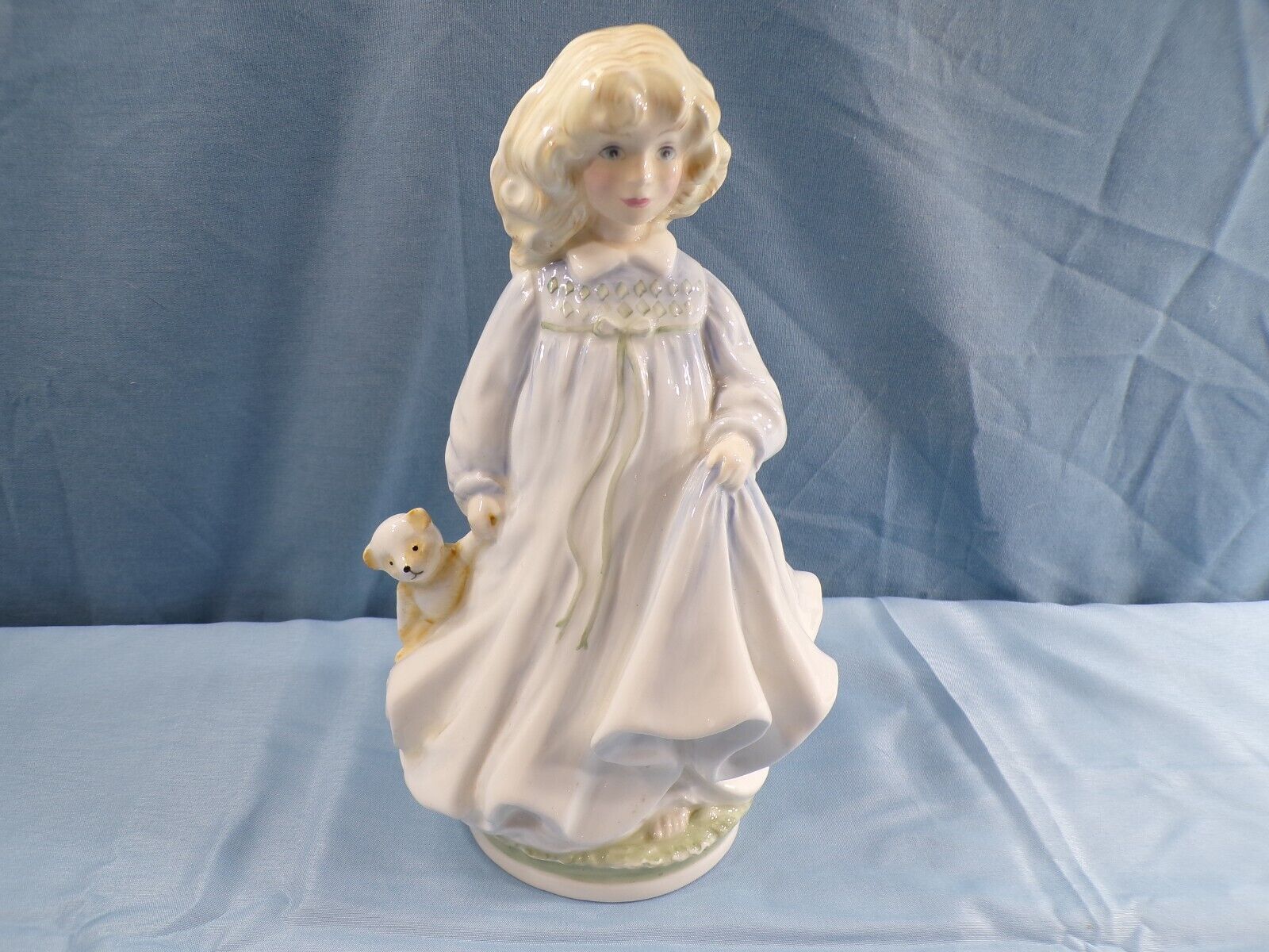 Limited Edition Royal Doulton Figurine HN3061 Hope - Exc. Condition
