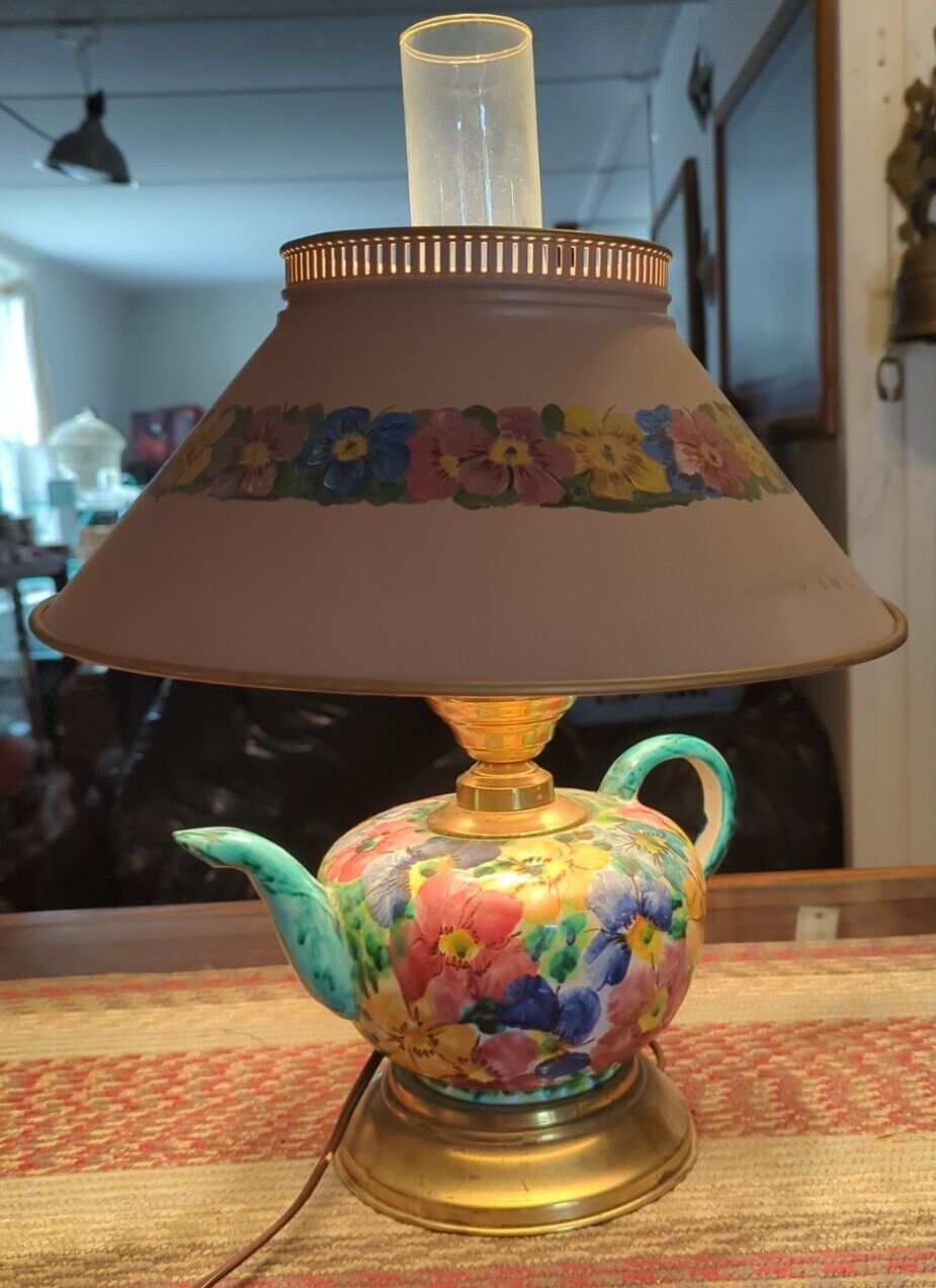 Vintage Ceramic Teapot Hand-painted Table Lamp Rare Very pretty