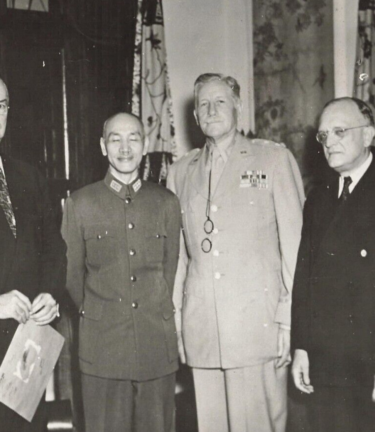 Chiang Kai Shek General Patrick Hurley 1944 Press Photo China Visit WW2  *P104a