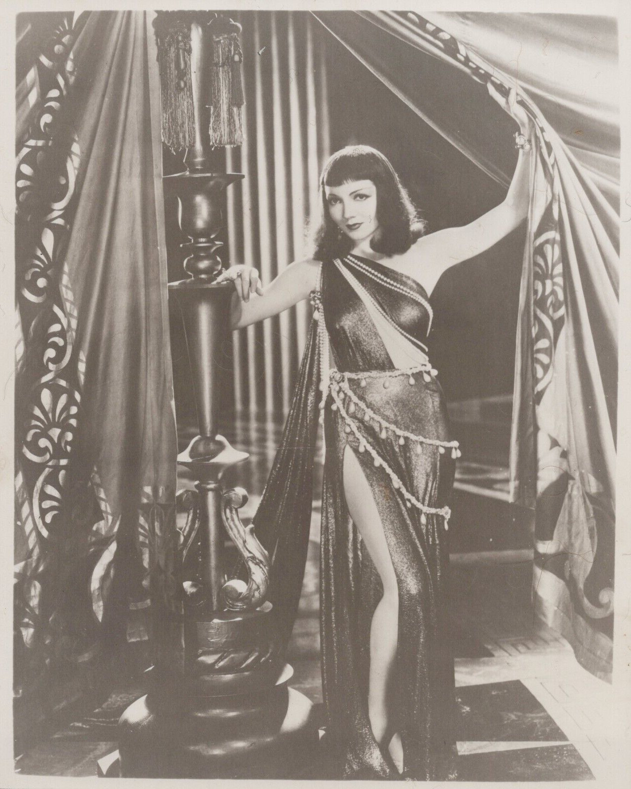 HOLLYWOOD BEAUTY CLAUDETTE COLBERT in CLEOPATRA PORTRAIT 1950s VINTAGE Photo C41