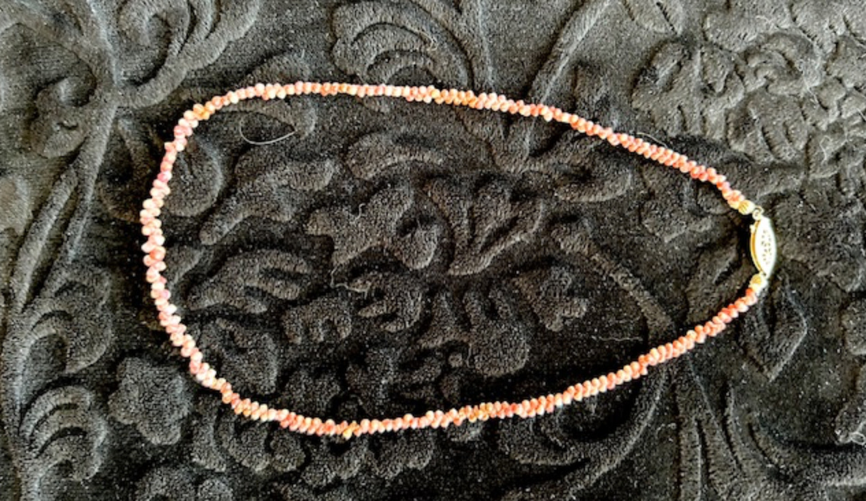 Niihau shell lei necklace, never worn, 18 \