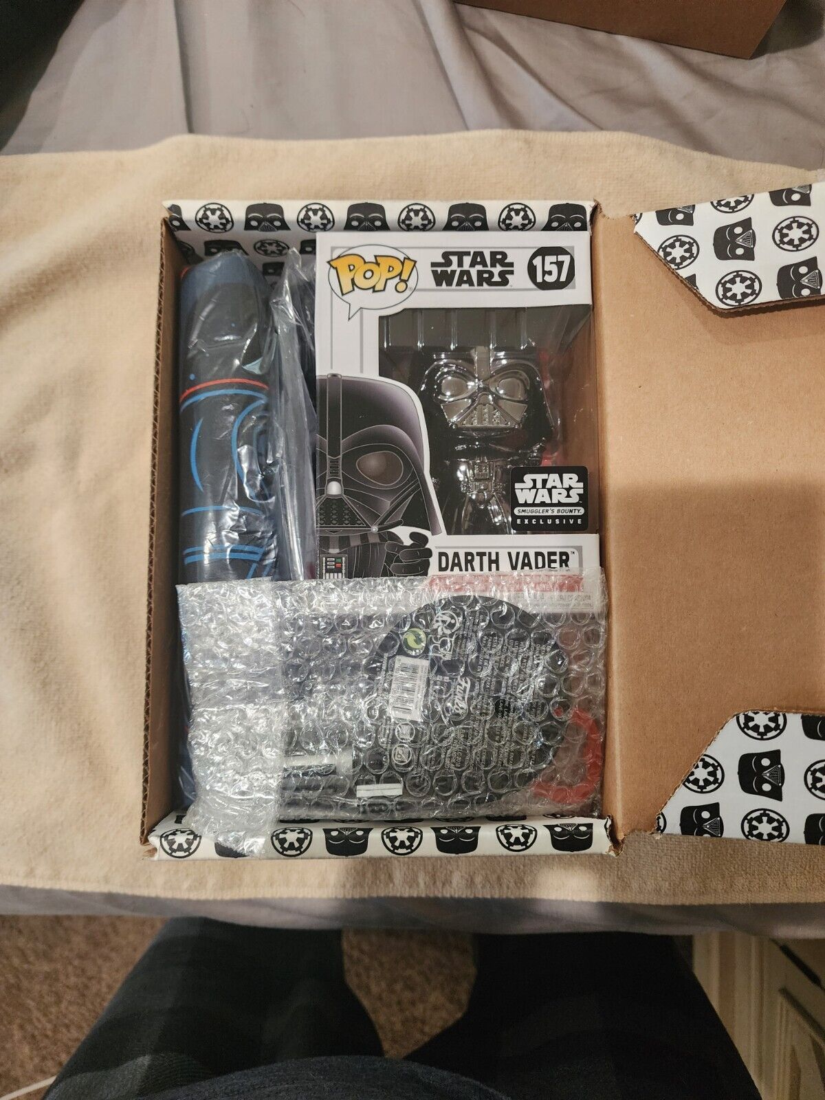 Star Wars Smuggler's Bounty Darth Vader Funko Pop #157 XL Complete 