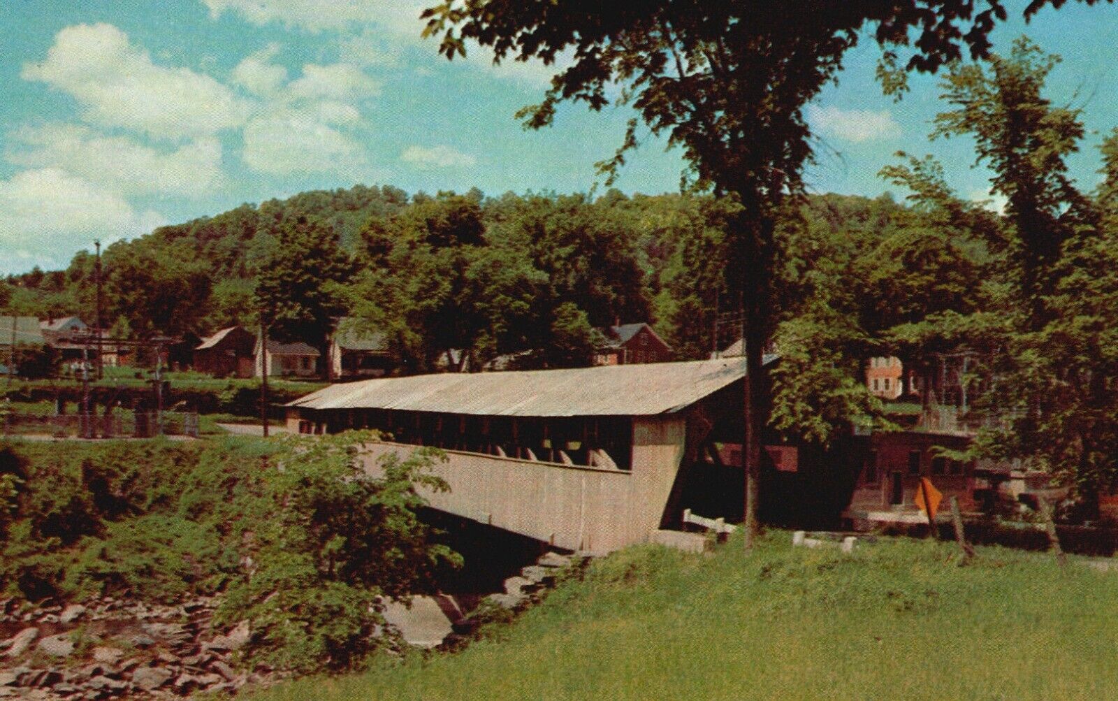 Postcard VT Taftsville Vermont Old Covered Bridge Chrome Vintage PC f7490