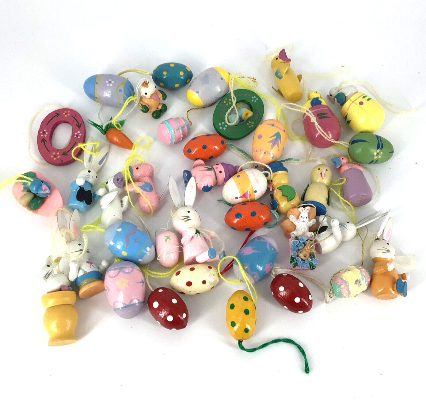 Vtg  painted wood Wooden Easter Spring 40 Mini Ornaments Bunny Eggs Chicks Lot