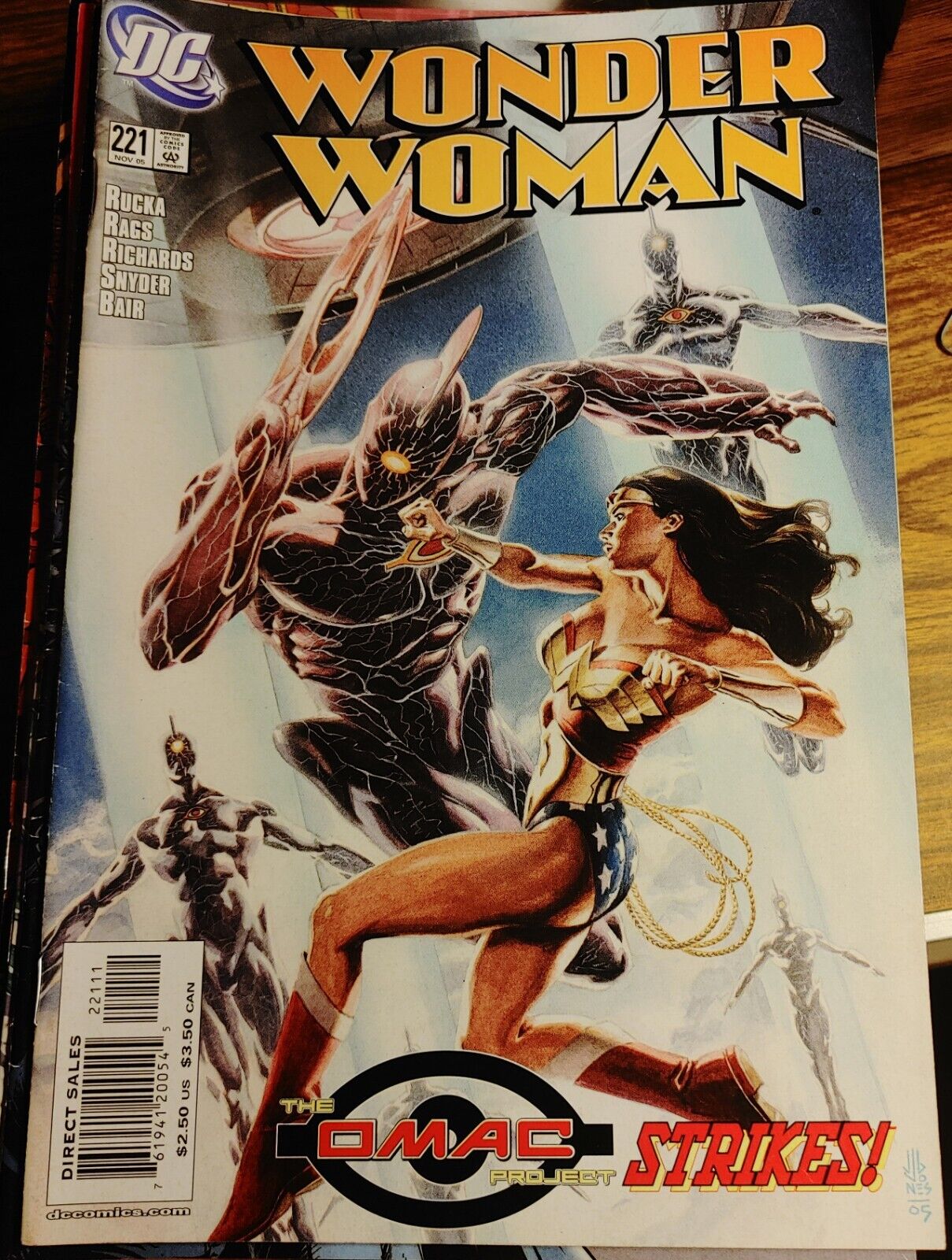 Wonder Woman #221 (Nov. 2005, DC)