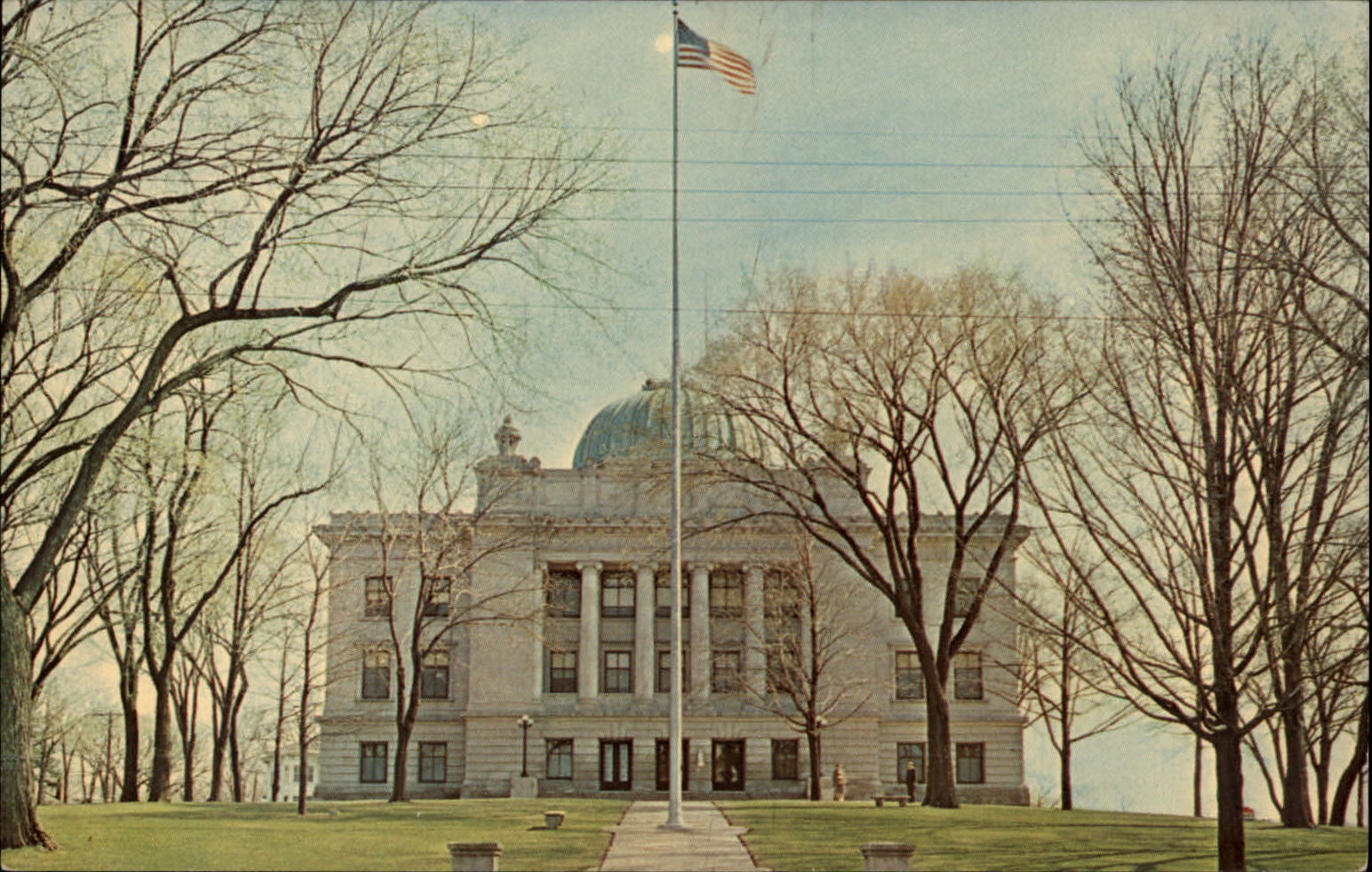 Lee County Court House ~ Dixon Illinois ~ unused 1960s vintage postcard