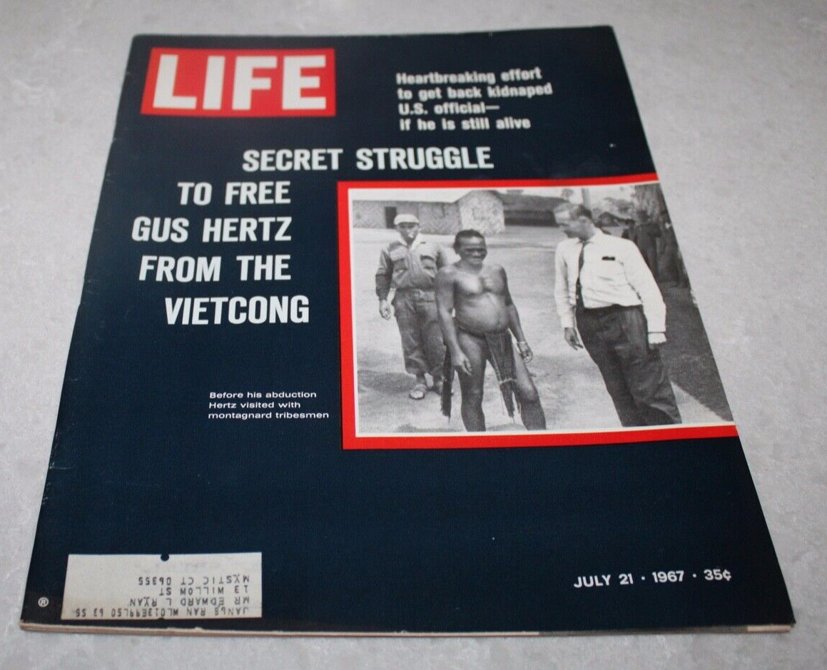 Vtg Life Magazine JULY 21, 1967 Vietnam War ANGELA LANSBURY Great Ads