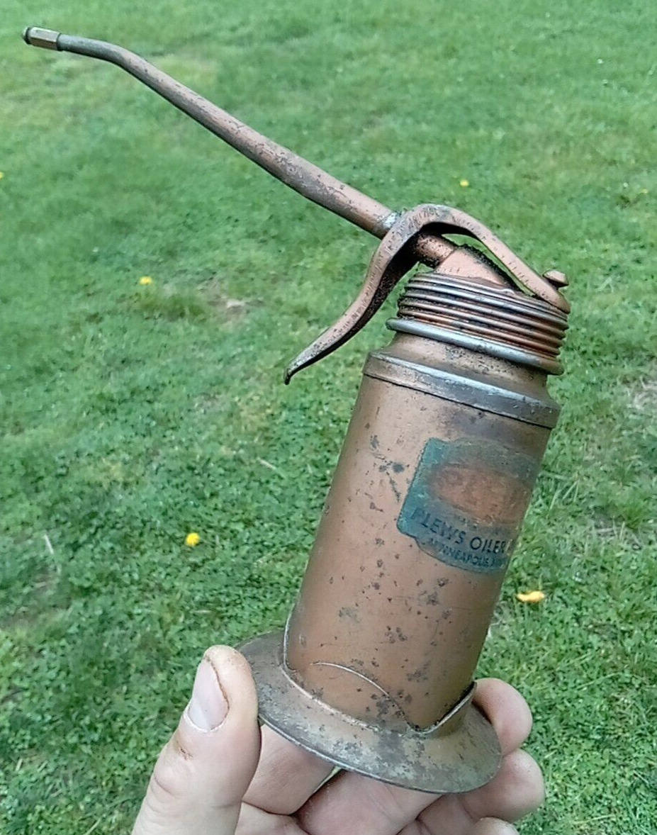Old Vintage Plews Pump Oil Can  Garage Thumb Oiler Tin