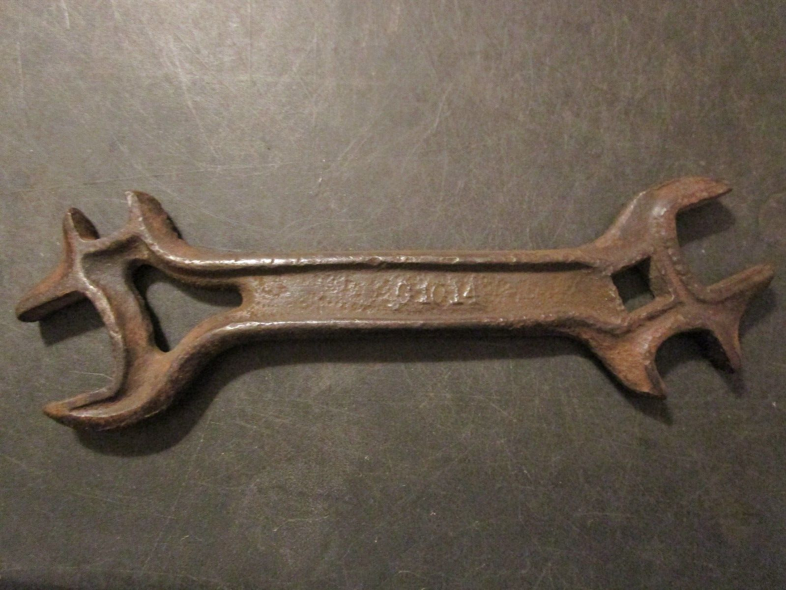 Old JOHN DEERE Tractor Farm Implement Wrench Tool