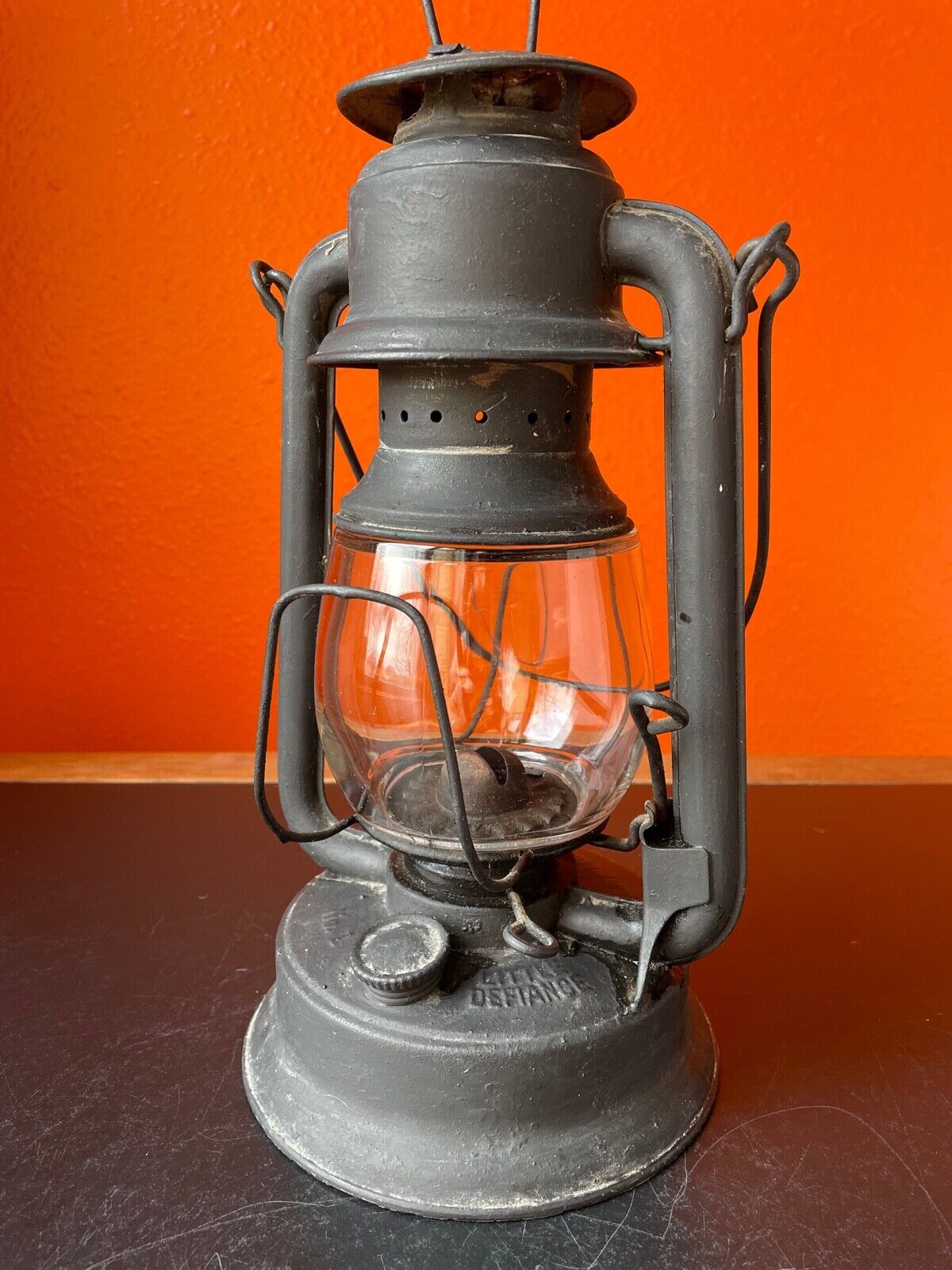 Vintage Embury Little Defiance No1 kerosene Lantern globe Warsaw NY camping barn