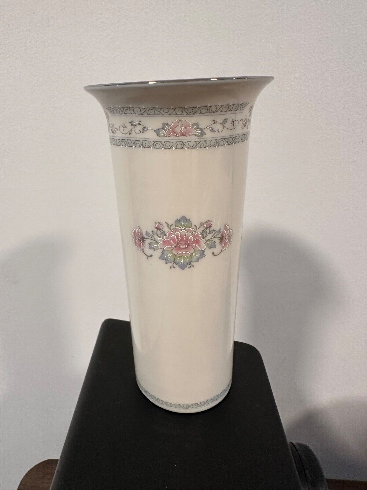 Lenox Charleston Vase 6 3/4\