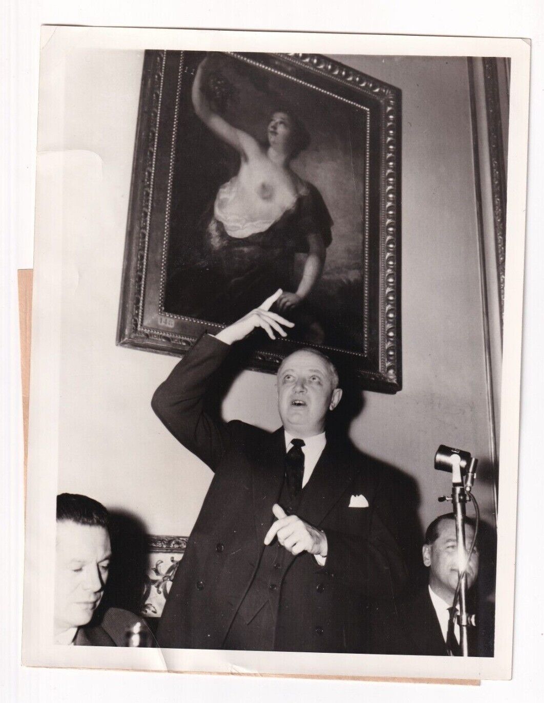 FRENCH FOREIGN MINISTER CHRISTIAN PINEAU FUNNY POSE FRANCE 1956 Photo Y 332