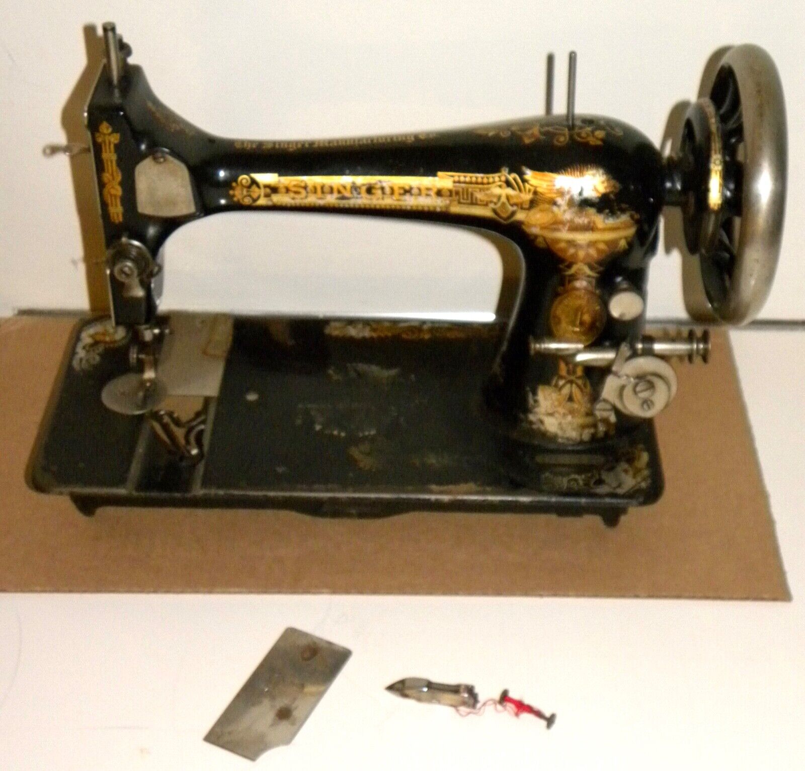 Antique 1893 SINGER Sewing Machine ~ 11860935 ~ PARTS, REPAIR or RESTORATION