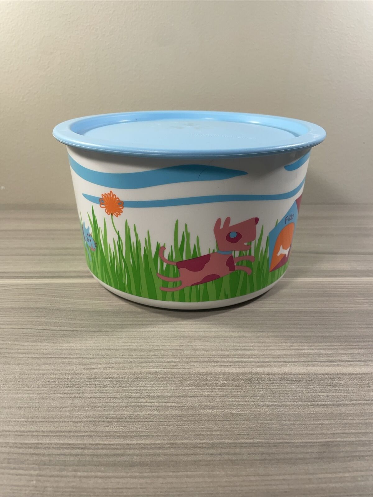 New Tupperware Spring Delites Canister One-touch Aqua Seals Fido Cat Dog