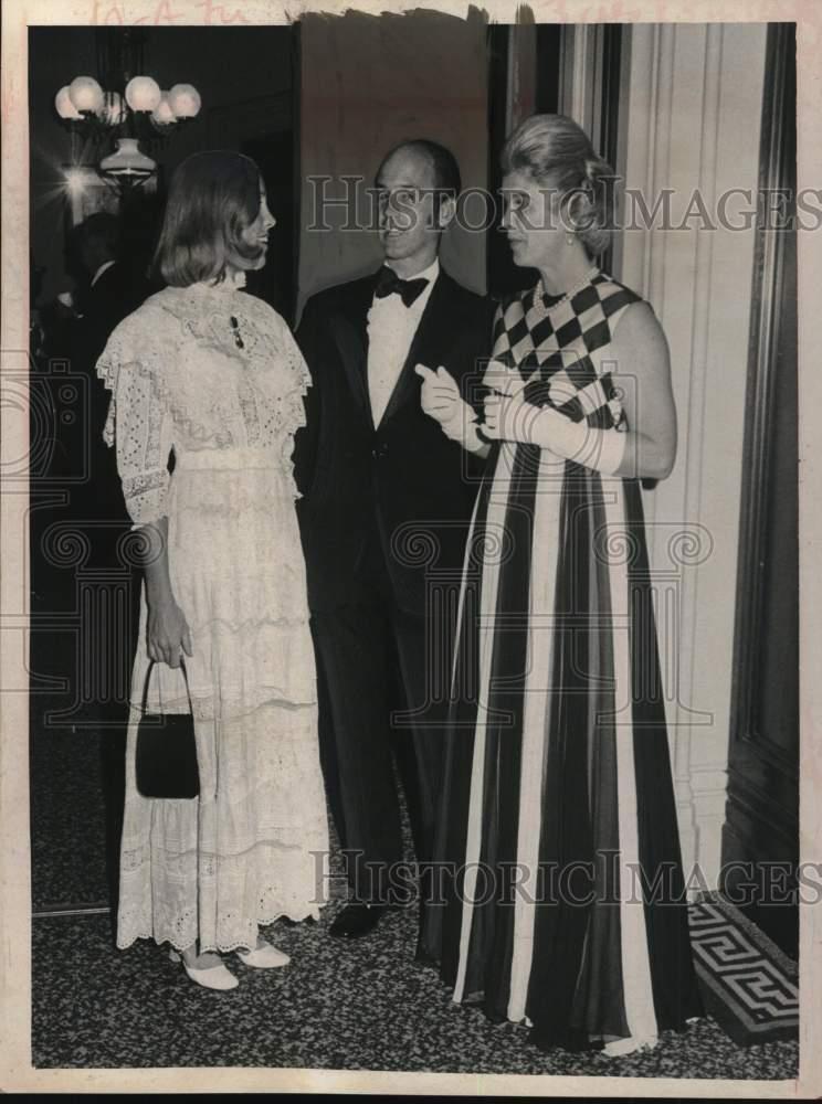 1970 Press Photo Mrs. Michael Jovento, James Biddle & Mrs. Gordon Gray, New York