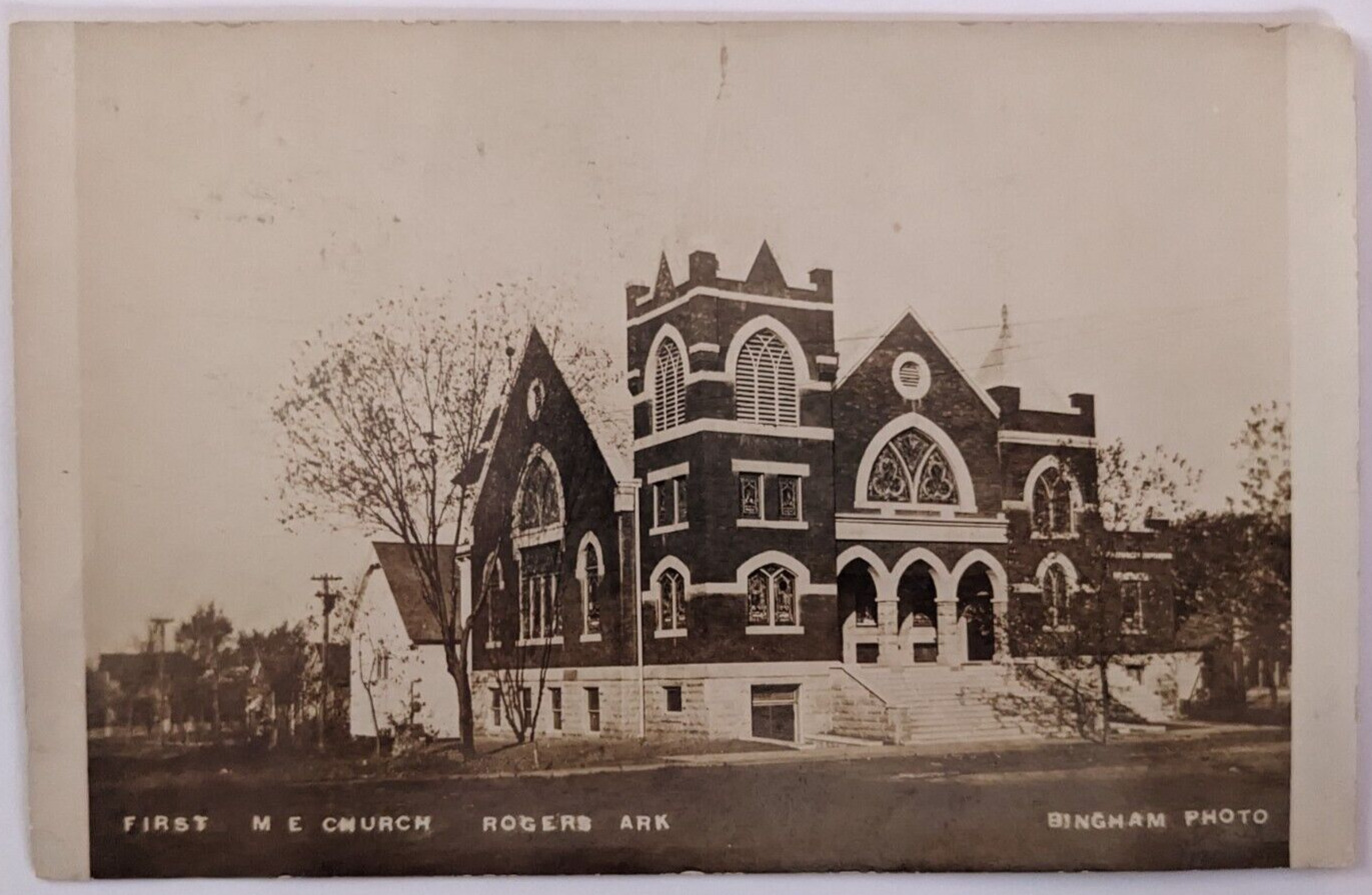 First Methodist Church, Rogers, Arkansas  Vintage RPPC Real Photo Postcard  B2