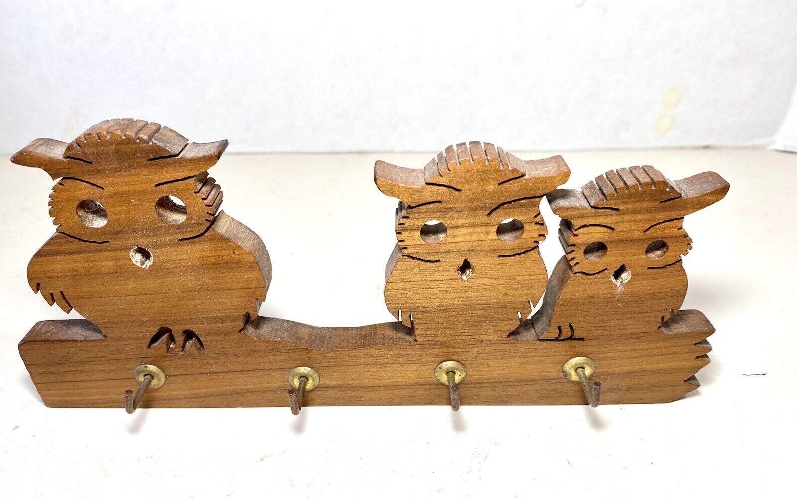 Vintage Wooden Owl Family Wall Hanging Key Rack MCM Handcrafted 4 Hooks 9 in