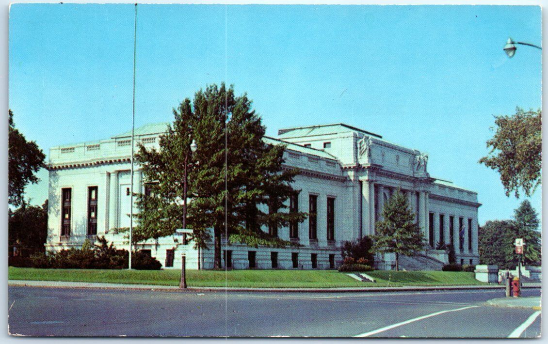 Postcard - State Library and Supreme Court Building, Hartford, Connecticut