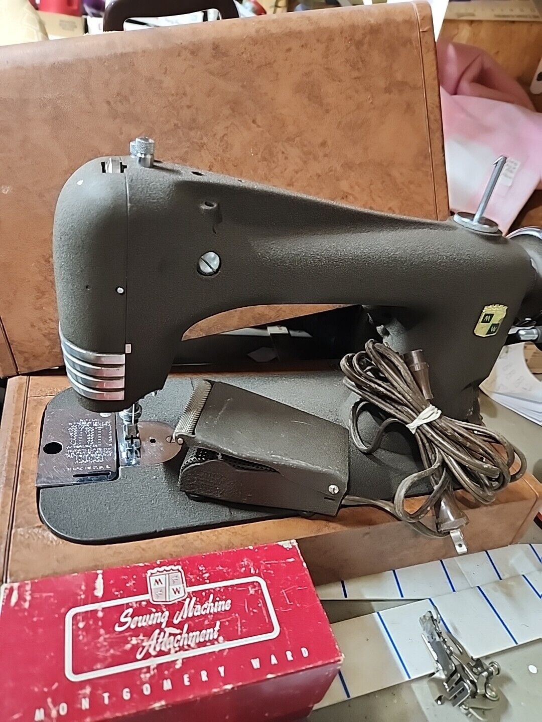 Montgomery Ward Vtg1940s Rotary Sewing Machine Supreme Streamlined Model Antique