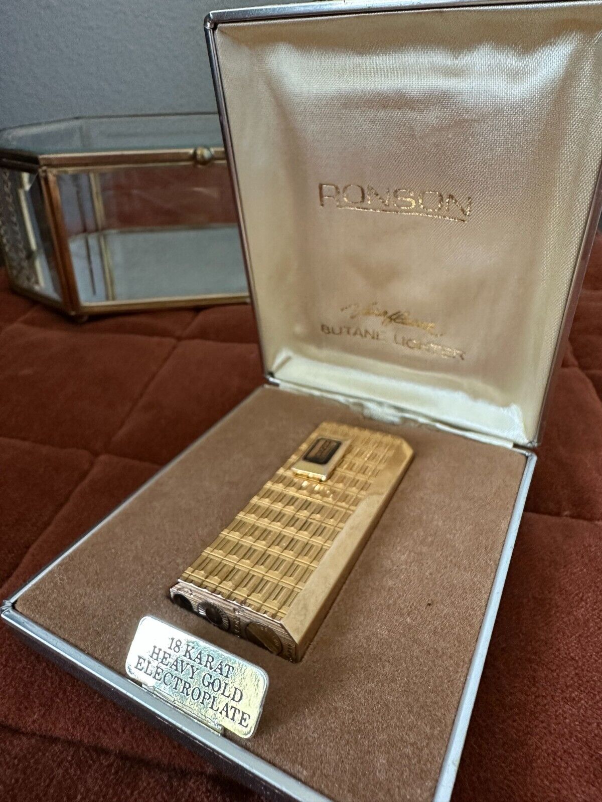 1970s vintage Ronson Varaflame lighter 18K electroplated gold in ORIGINAL box