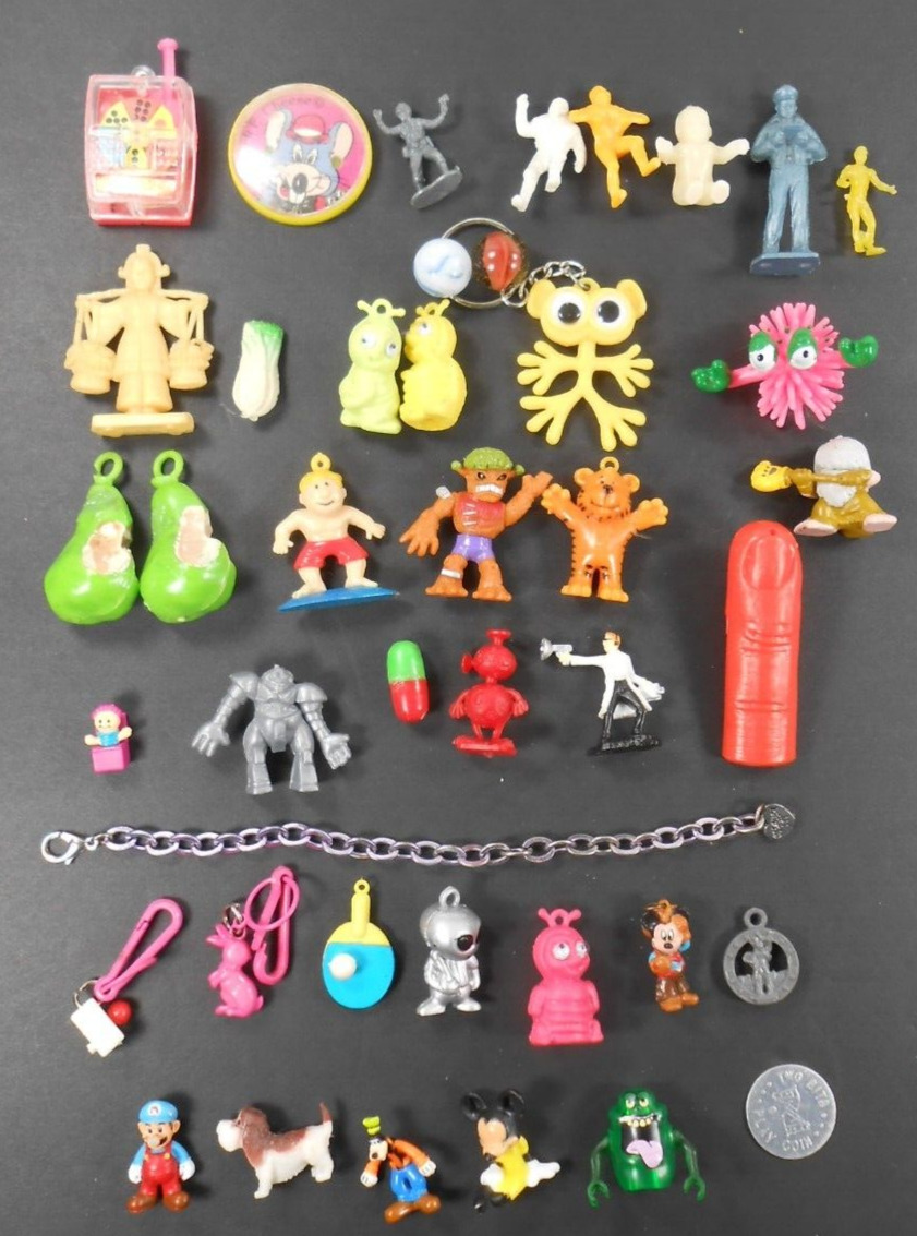 Vintage 1950s-Now Mixed Lot Figs. Tiny Toys Charms Cerel Premiums Cracker Jacks