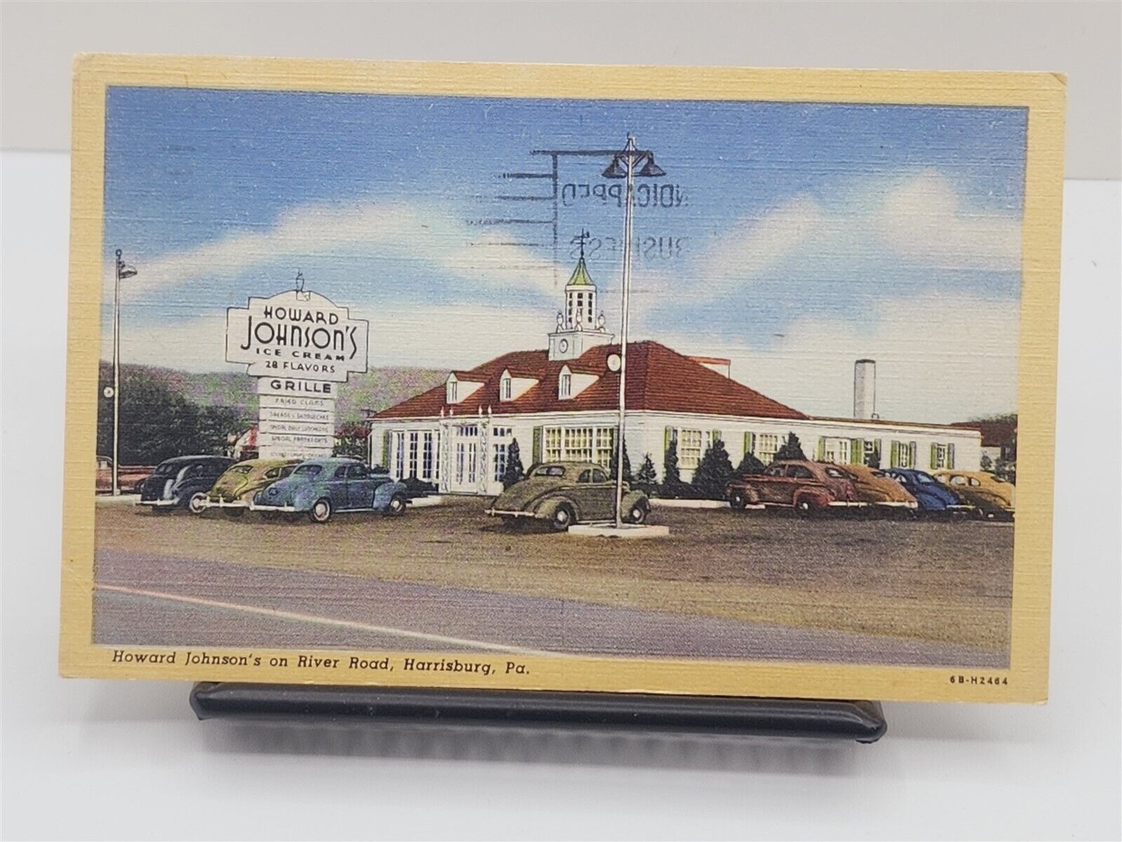 Postcard - Howard Johnson\'s Restaurant on River Road, Harrisburg, PA