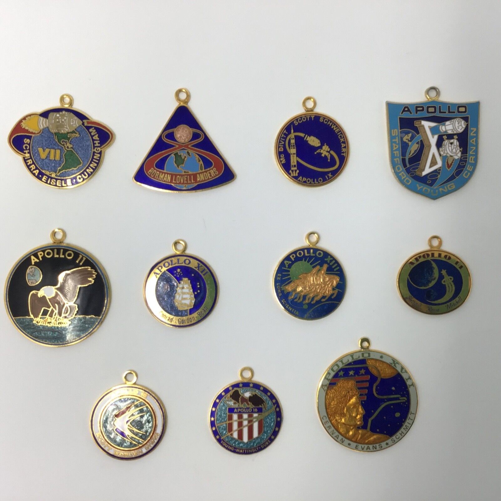 Vintage NASA Apollo 7 to 17 Enamel/Metal Pins collection 